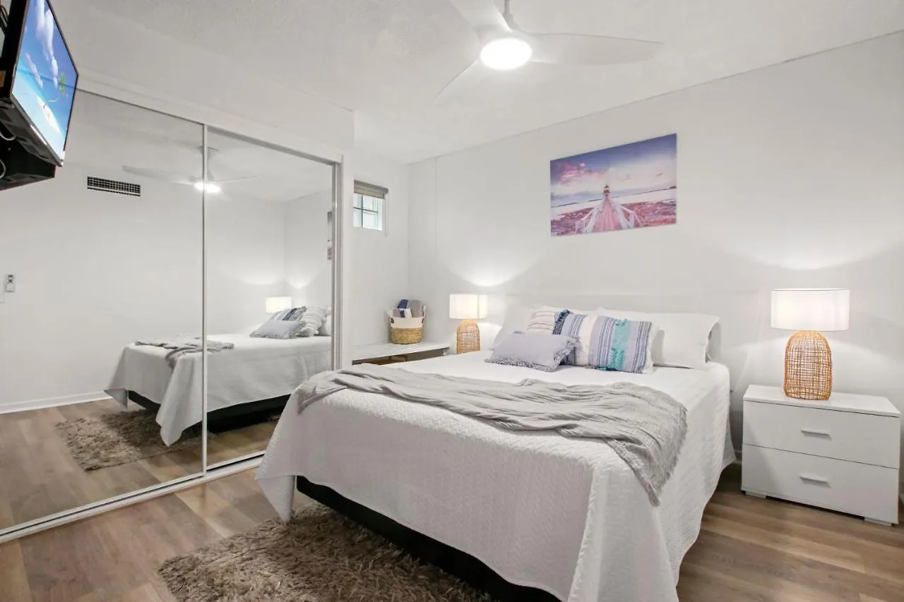 Unit 66 Grand Pacific Resort Bulcock St 칼론드라